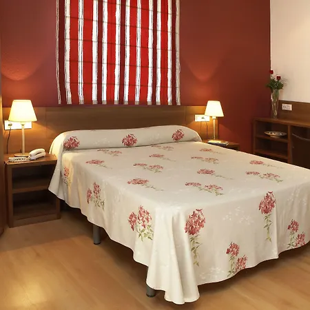 Alegria Plaza Paris & 4 Sup Hotel Lloret de Mar